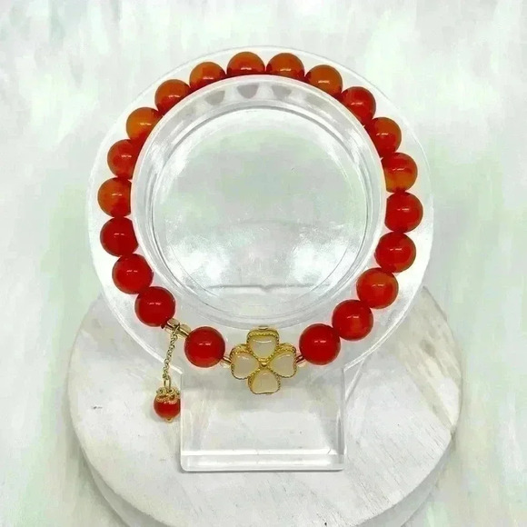 Sierra Natural Agate Four Leaf Clover Charm Bracelet in Orange Red - Picture 4 of 5